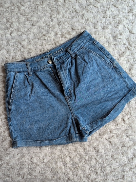 American Eagle Outfitters Pants - American Eagle Mom Short Pleated Coquette 4 High-Rise Rolled Hem Denim Shorts